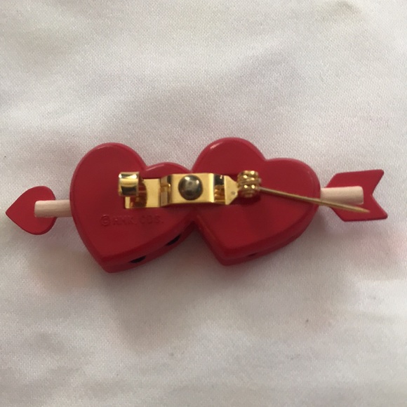 ⚡️FINAL PRICE⚡️ Vintage Heart Love Brooch - Picture 7 of 11